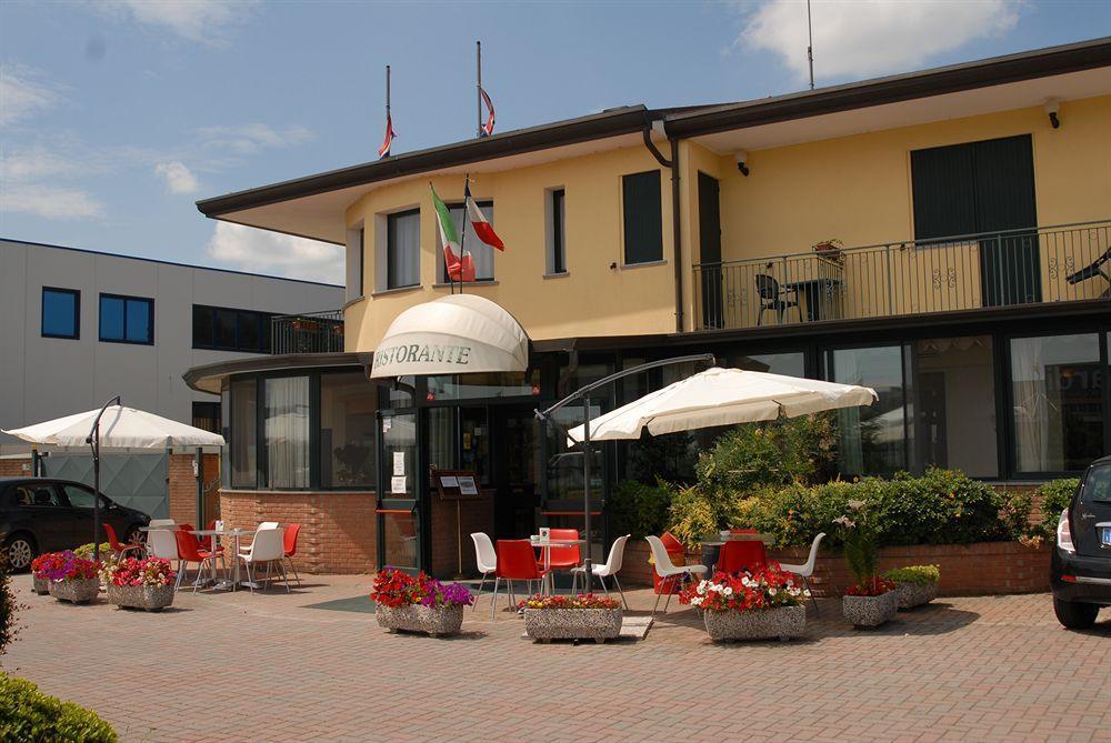 Hotel Gran Delta Di Alba-Invest Srl Rosolina Kültér fotó