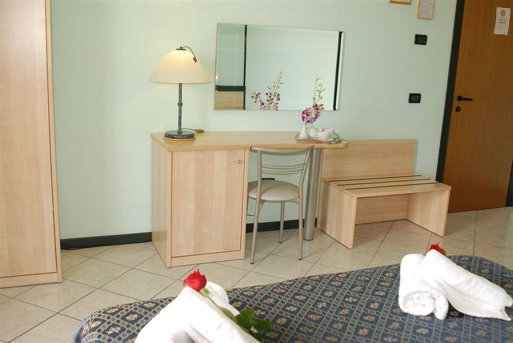 Hotel Gran Delta Di Alba-Invest Srl Rosolina Kültér fotó